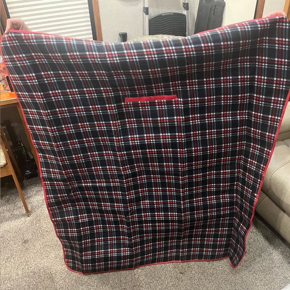 Red Tractor Supply Picnic Blanket - Picture 5 of 10